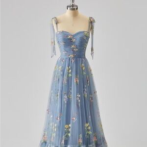 Pretty blue dress with embroidered flowers WITH POCKETS!